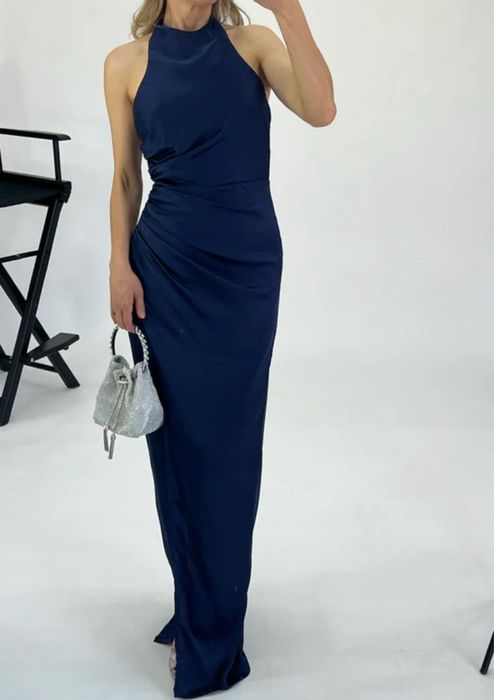 Продаю платья. За 7к .