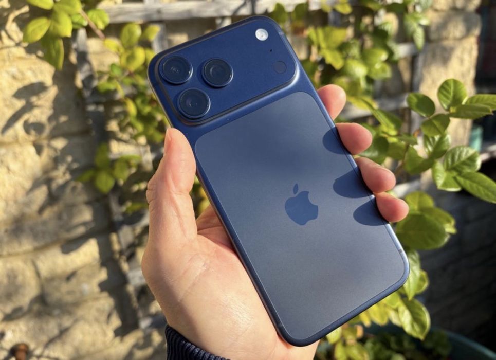 Vând Iphone 17 ProMax albastru neverlock 256GB
