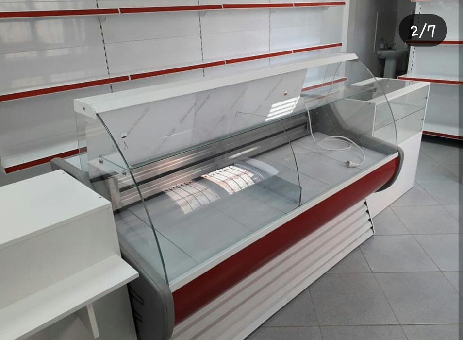 Витринный холодильник