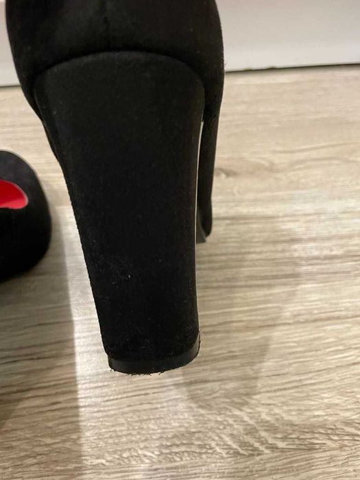 Д обувки Tendenz