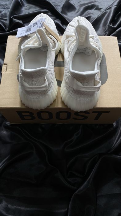 Yeezy Boost 350 V2 “Bone”