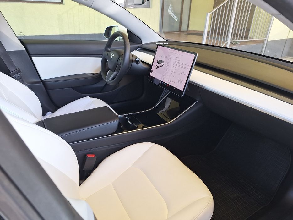 Tesla 3 Dual Motor Long Range Awd