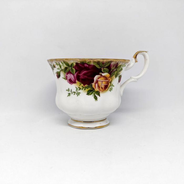 Royal Albert Old country roses тенис сет за кафе с бисквити или кекс