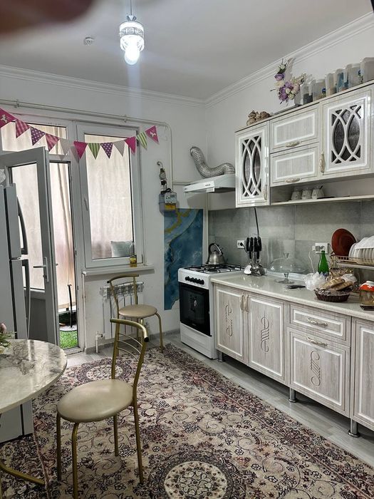 Olmos navostroyka sotiladi. 68m² 3 xona