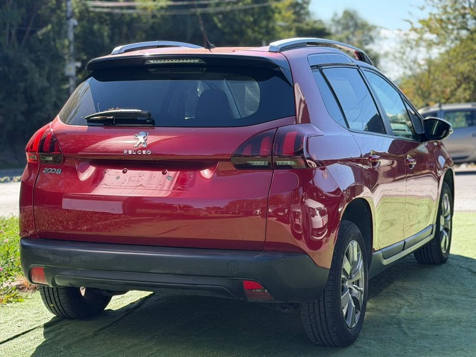 Peugeot 2008 și în rate
