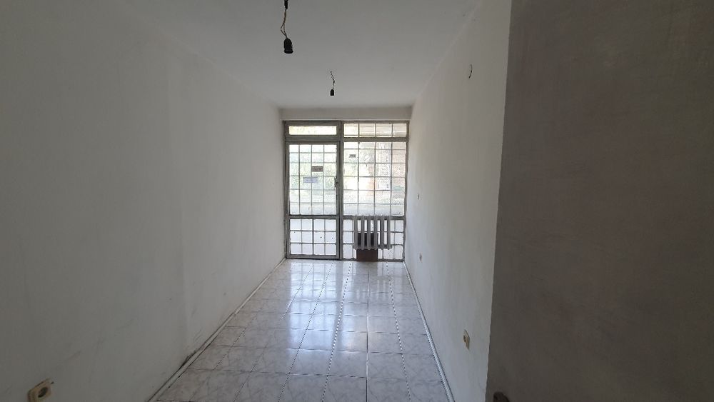 Дава се под наем Магазин в София, Гео Милев - 26 кв.м за 255 € - Снимка #3