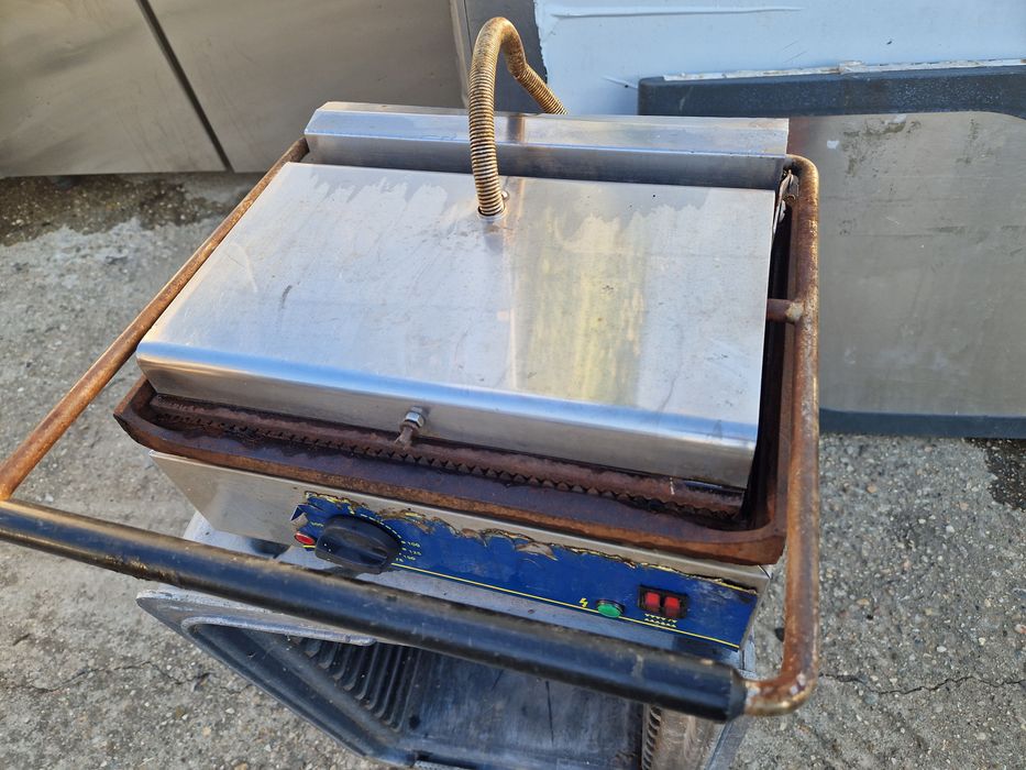 Mașina gheata inox 40, 60  kg pe zi