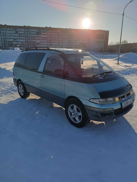 Продам семейный автомобиль