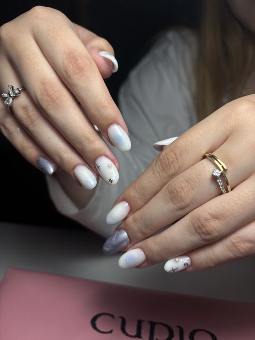 Unghii cu gel si semi