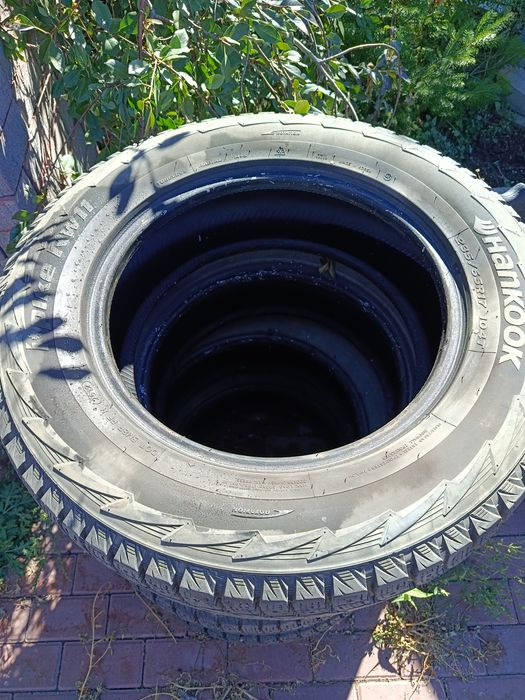 Зимняя резина 235 65 r17