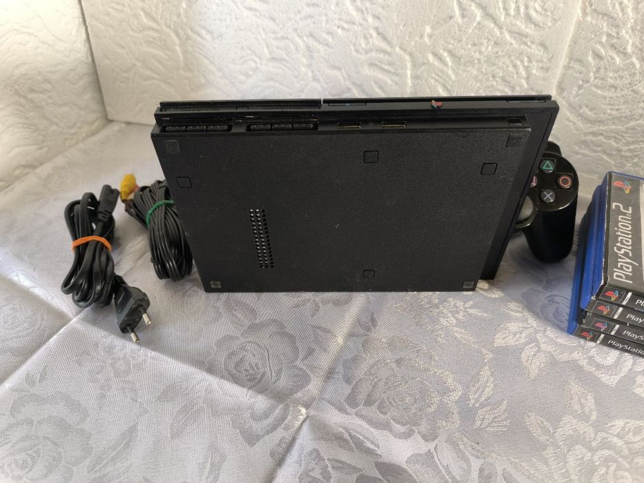Playstation 2 Slim Комплект! Перфектно състояние!