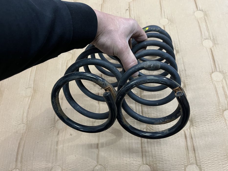 Задни пружини за Toyota Corolla Verso 2003