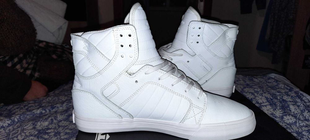 Adidasi Supra Skytop White