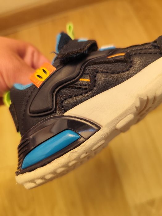 Маратонките Clibee