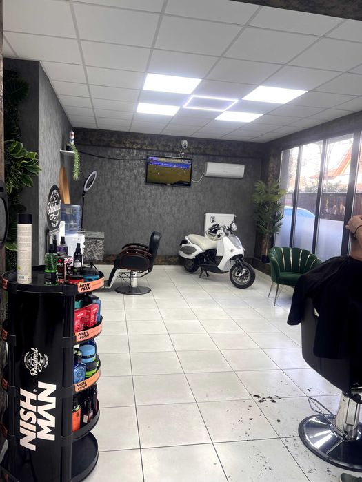 Vand/predau barber shop Popesti Leordeni, pe str Oituz