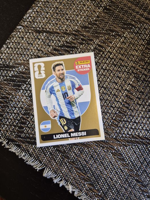 Extra card Messi gold