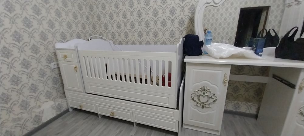 Продам детскую кровать бу