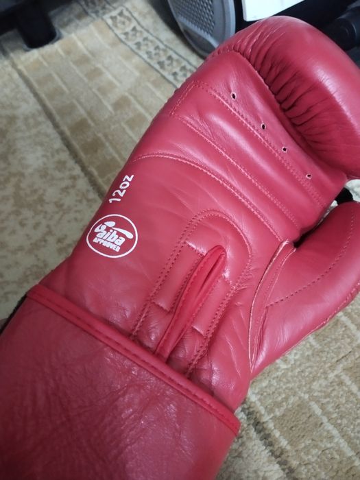 Боксерские перчатки aiba Adidas