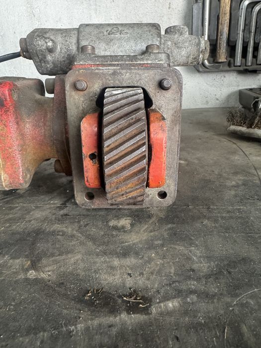 КОМ с насосом, коробка отбора мощности!