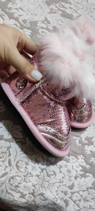 Сапожки для девочки UGi