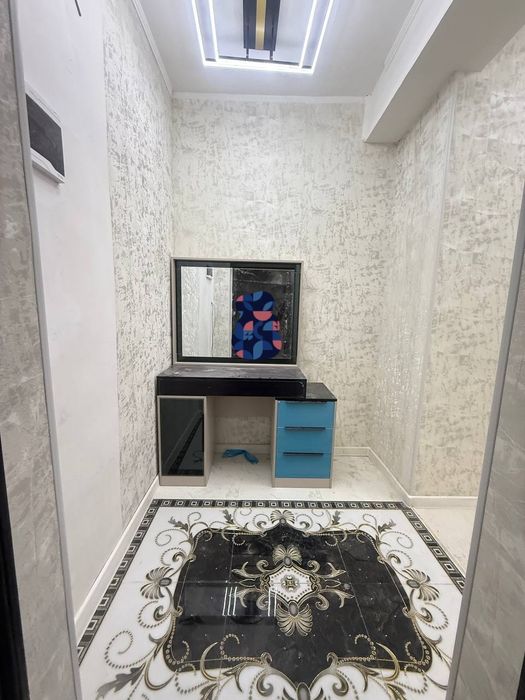 Kvartira  hasanboyda sotiladi