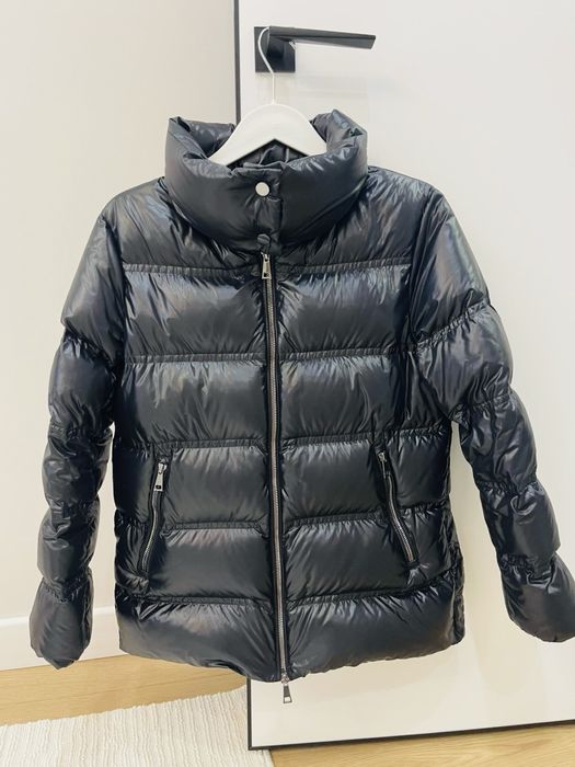 Продам зимний пуховик Massimo Dutti