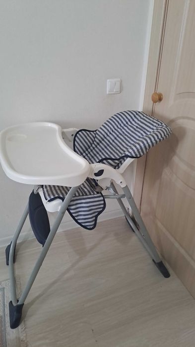 Детский столик для кормления