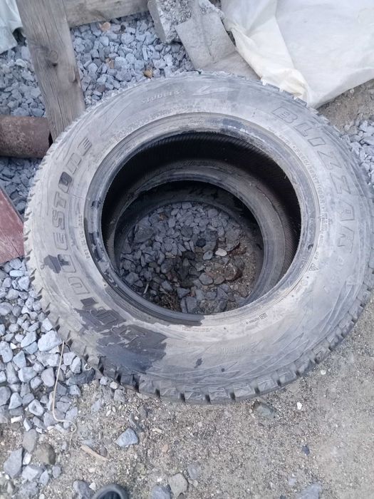 Продам покрышки R17