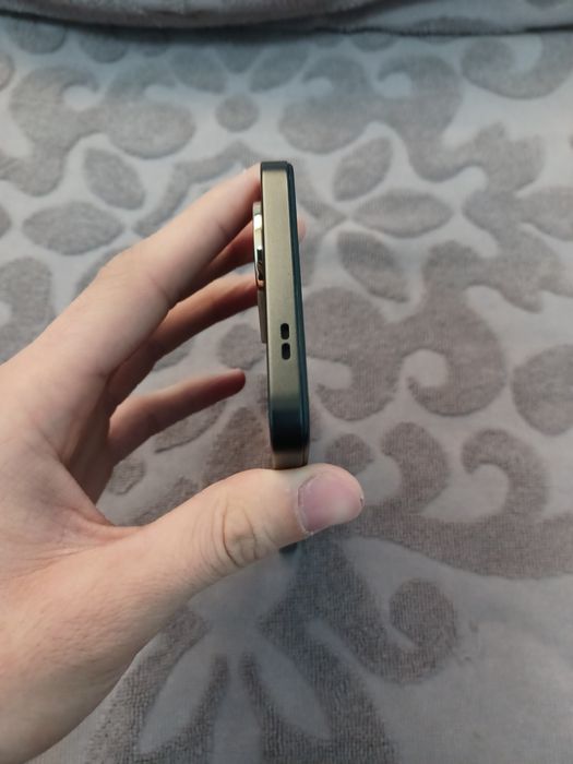 Redmi A5  4/64Gb Yangi tel 4kun boldi ishlatilganiga karobka yoq