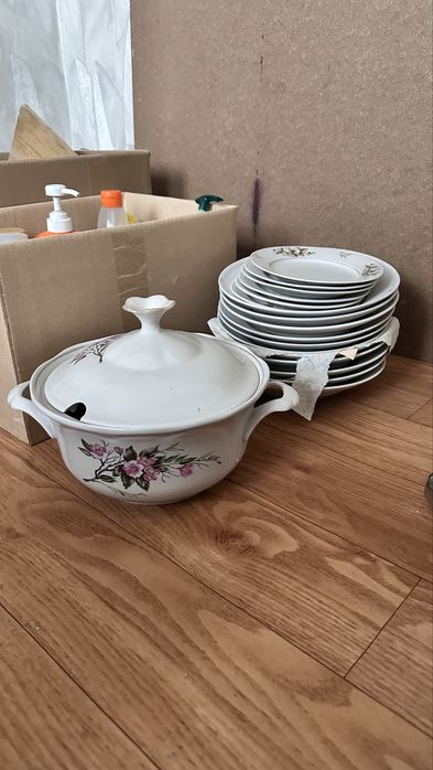 Посуда на выбор.