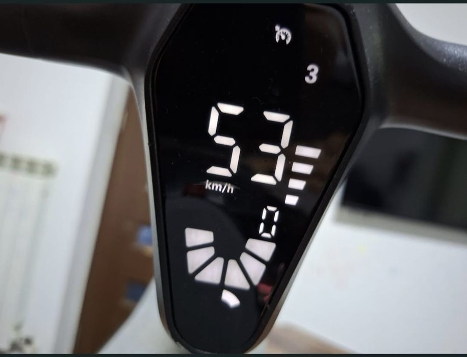 Vând trotineta electrica