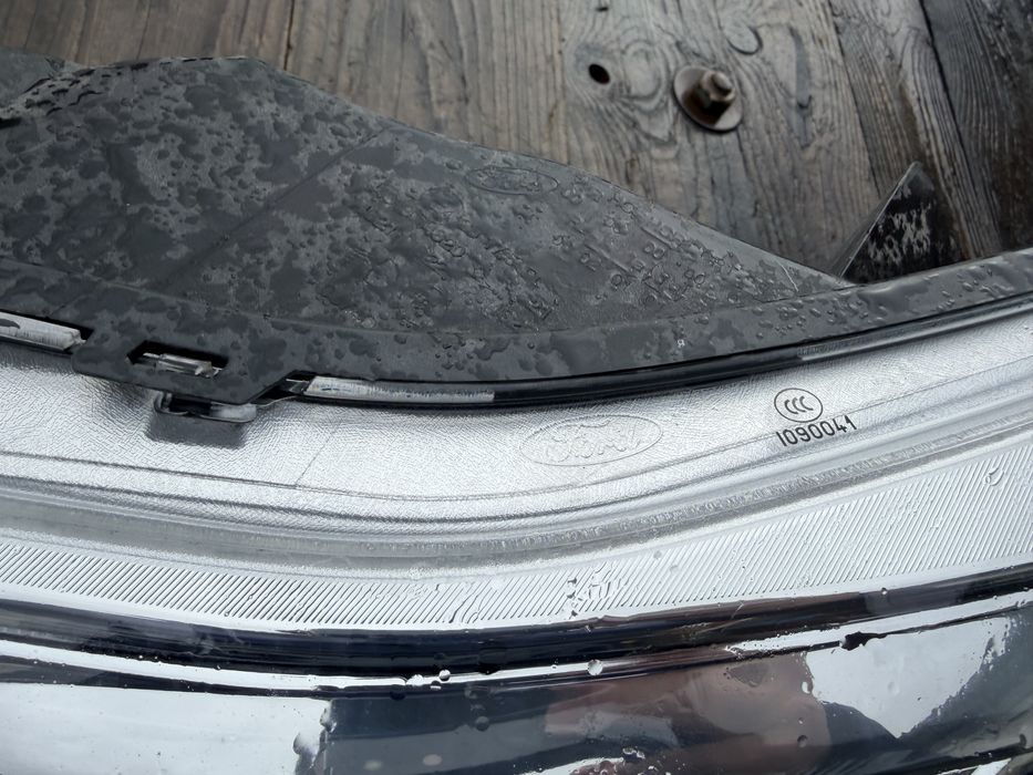 Ксенонов Фар Ford Focus MK3