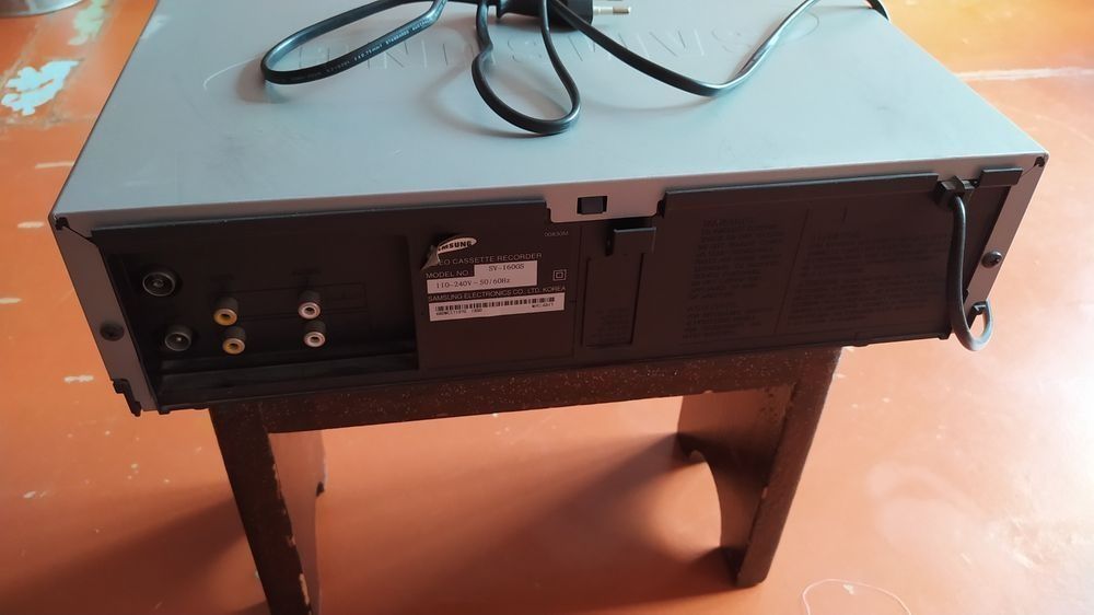 Видеомагнитофон.