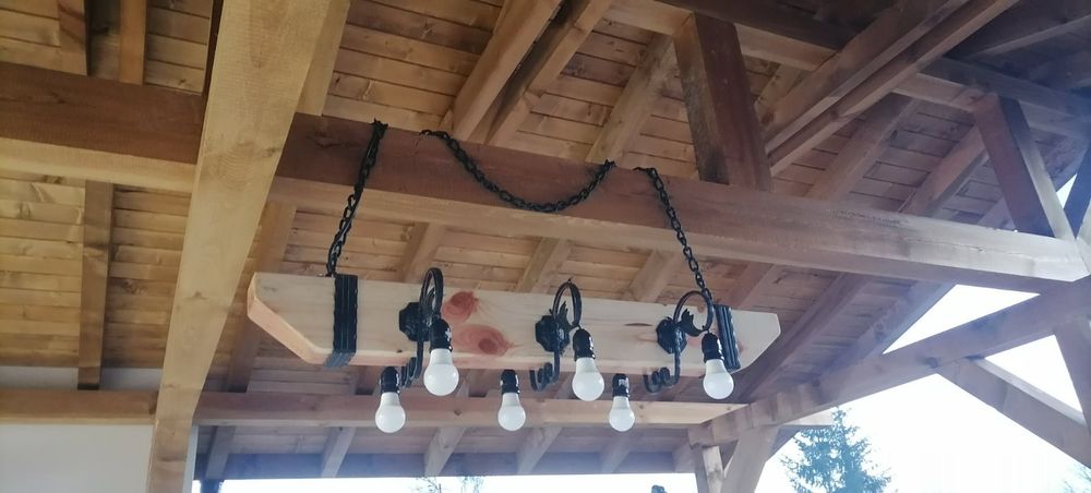 Продавам полилей