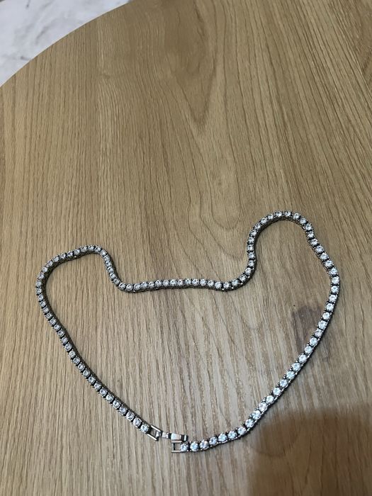 Vand lănțișor nou