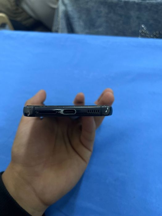 S22  Xotira 256  xich qayeri almashmagan yuzidagi steklo 250$ radnoy