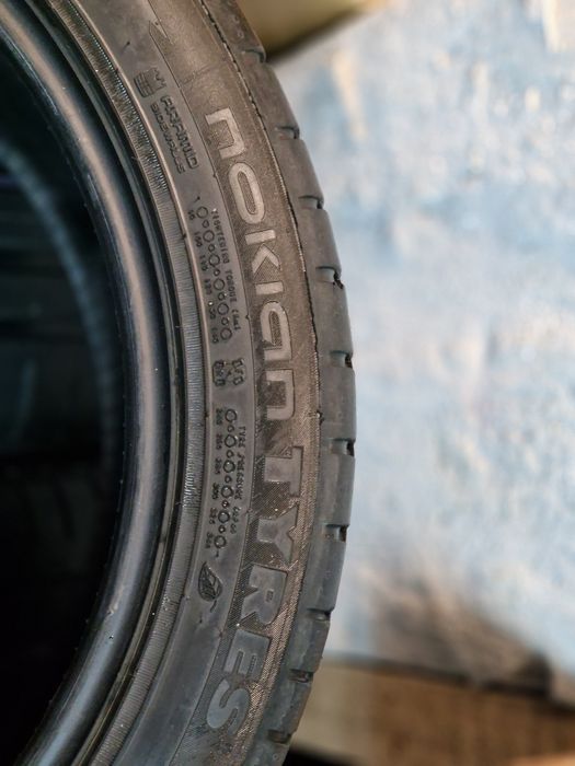 Продам 295/40/R21 Лето