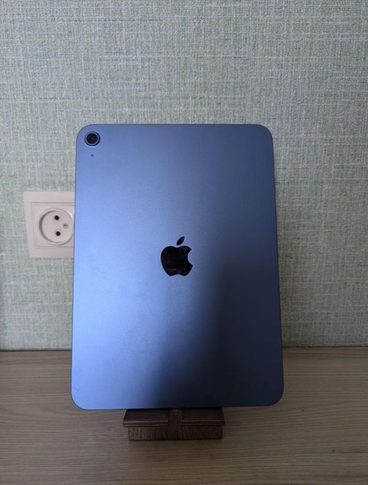 iPad Air A16 продам