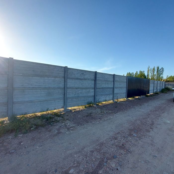 Дача сотилади...  4.5 сотихдан 2 та бор обшый 9 сотих