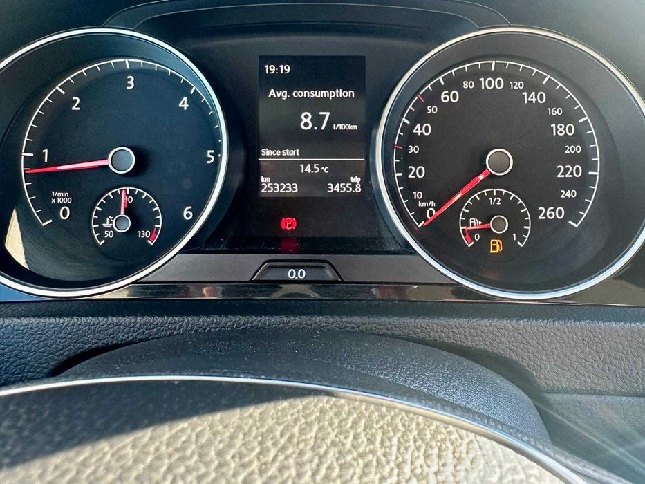 VW Golf 7 2.0 TDI (150 CP) – 2013 – Echipare Highline – Proprietar