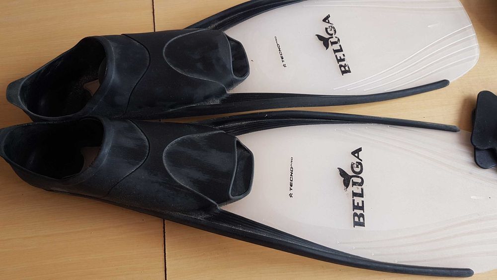 Продавам плавници