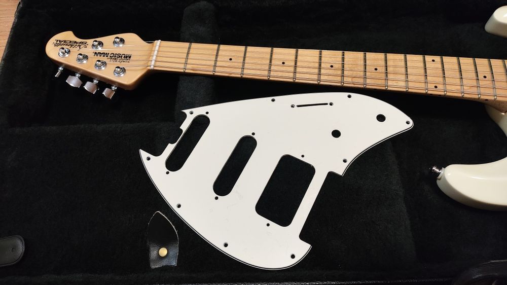 MusicMan Silhouette Special