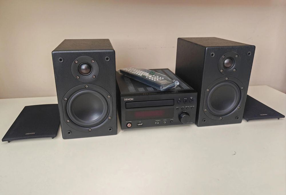 Denon RCD M37 с дистанционно и тонколони