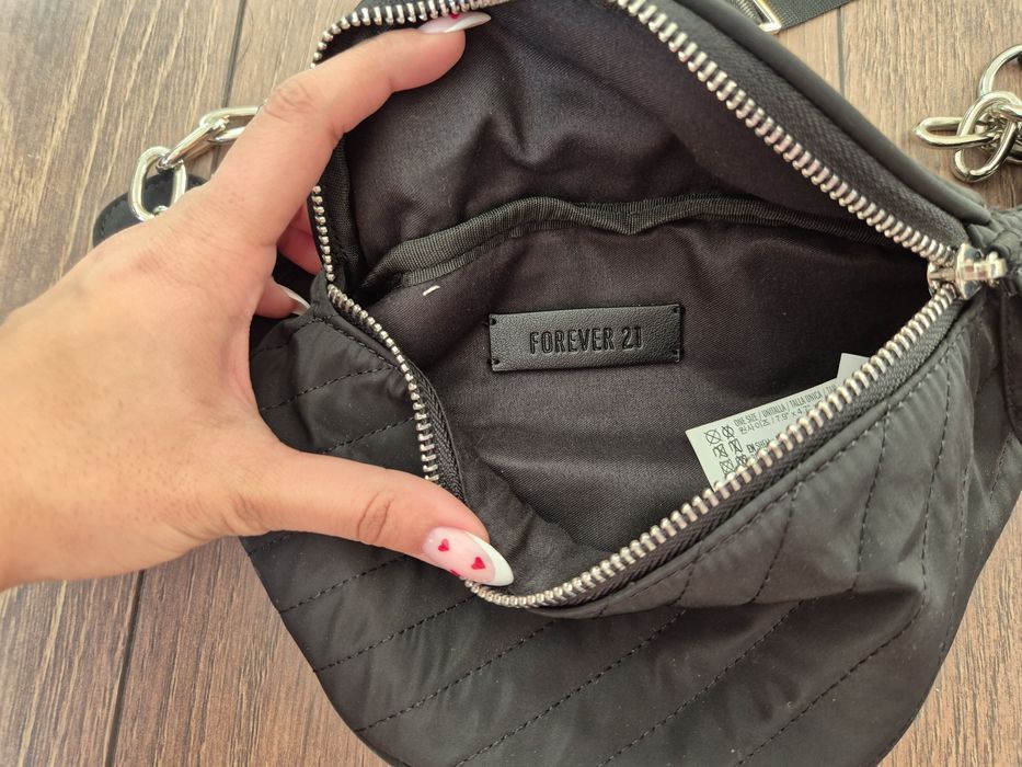 Forever21 черна чанта