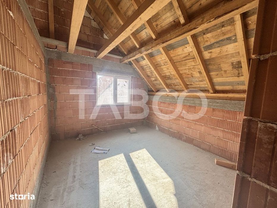 Casa 4 camere individuala  teren 600 mp in Sura Mare Sibiu