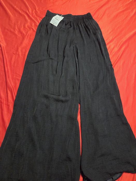 Pantaloni zara largi