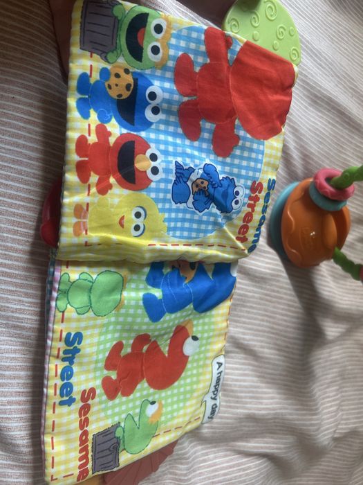 Игрушки развивающие 0+