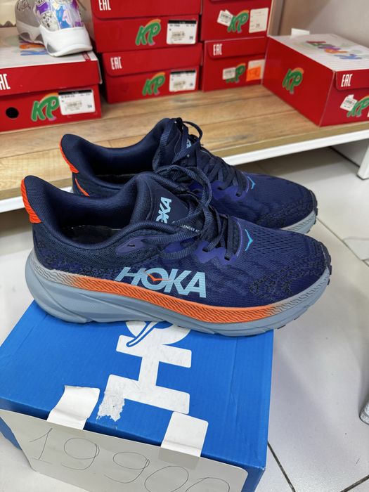 Спортивная обувь от Hoka