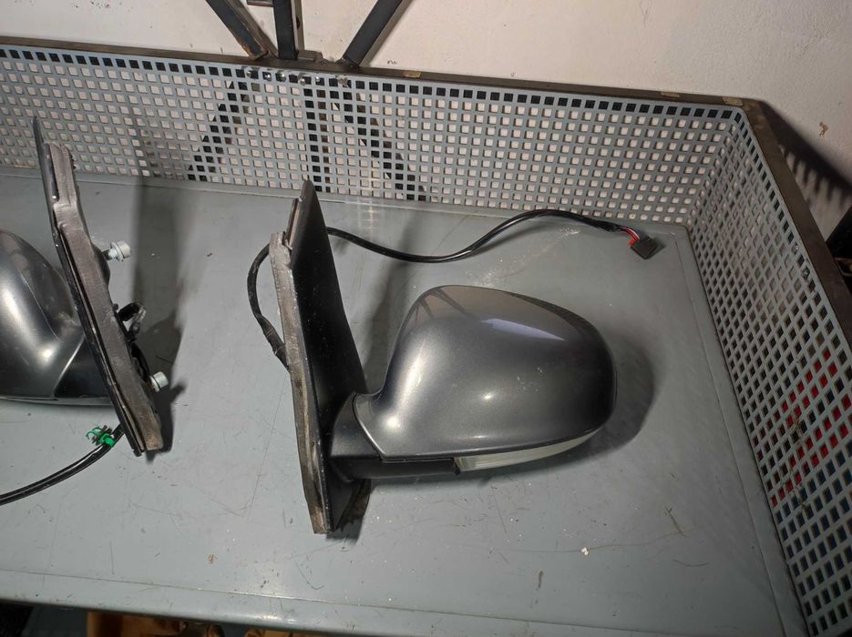 Oglinda stanga  volkswagen vw golf 5 plus LA7T