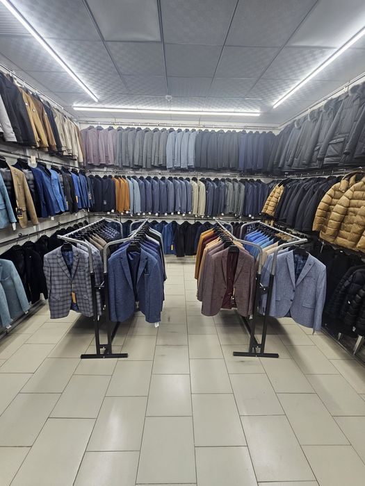 Продаётся бутик с товаром , точка наработаная.